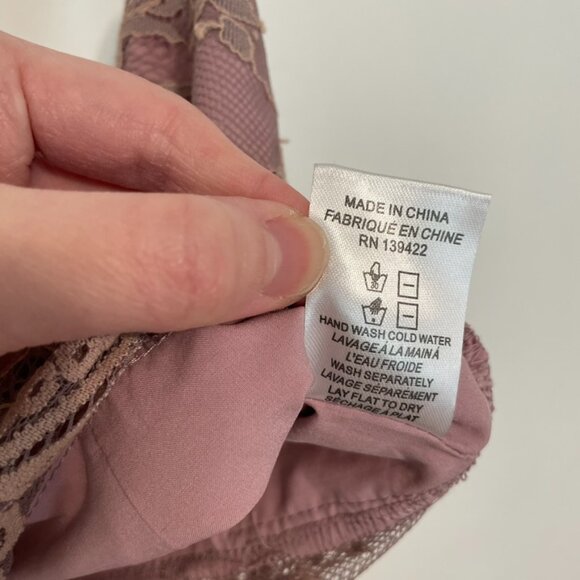 TOBI Lauren Lace Cropped Top Mauve Pink / Purple V-Neck Scalloped Hem Crop Top M - Picture 11 of 16